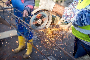 The Right Tool for the Job: Comparing Bench Grinders and Angle Grinders